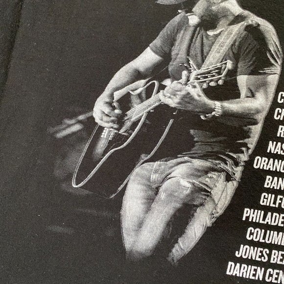 Luke Bryan Proud To Be Right Here Tour 2021 Graphic T-Shirt Size M Country Music - Picture 9 of 16